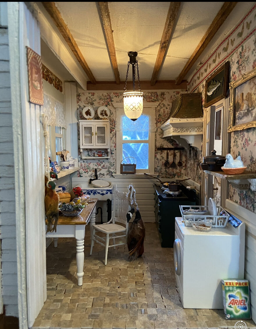 My Doll House Miniatures