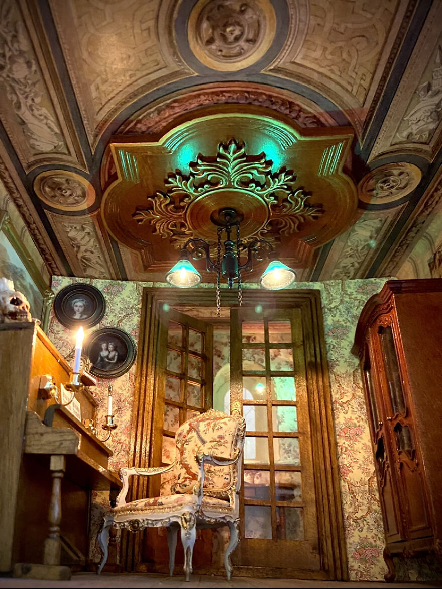 My Doll House Miniatures