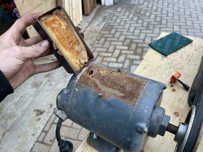 Opened Up An Old Motor I Acquired At A Garage Sale, Took This Part Off The Top And There’s A Sponge And Some Wires Inside. Why Is There A Sponge Inside?