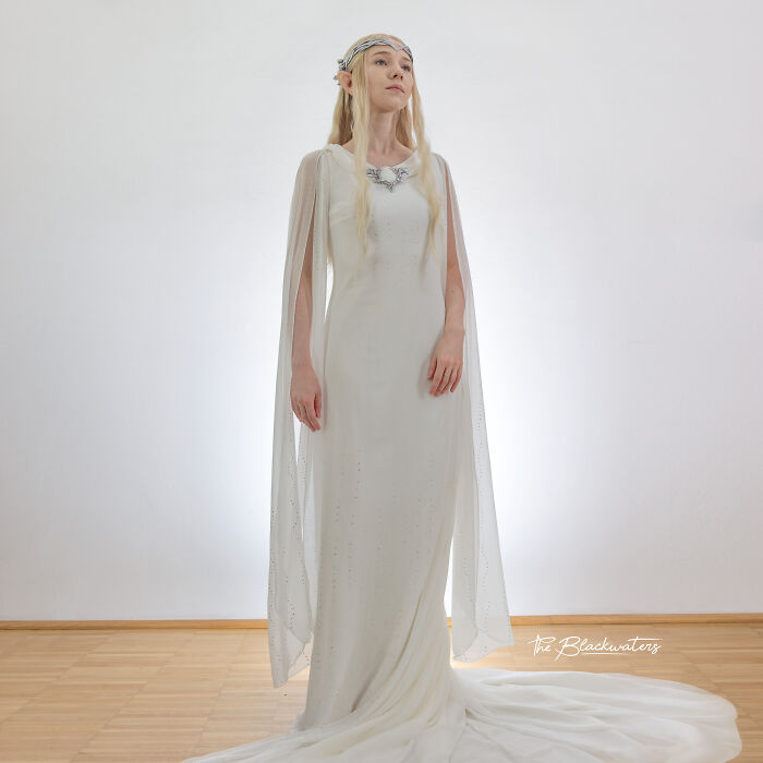 15m Of Fabric And 3000 Rhinestones Later, We Finally Managed To Finish This Galadriel Cosplay