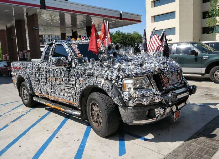 That's Why I Couldn't Find Any Skull Emblems