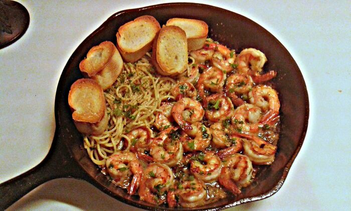 Homemade Cast Iron Shrimp Scampi