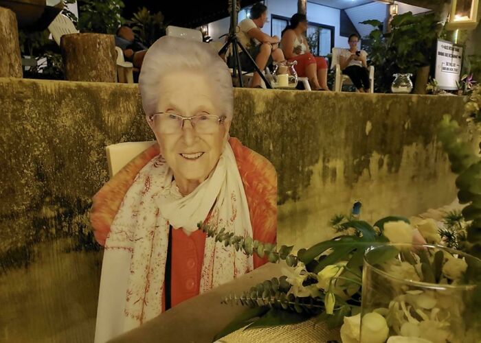 My Great Grandmother Wanted To Go To My Aunt’s Wedding Overseas But Broke Her Leg Just Before. She Told Them She Would Be There In Some Way. Oddly Wholesome Cardboard Cutout