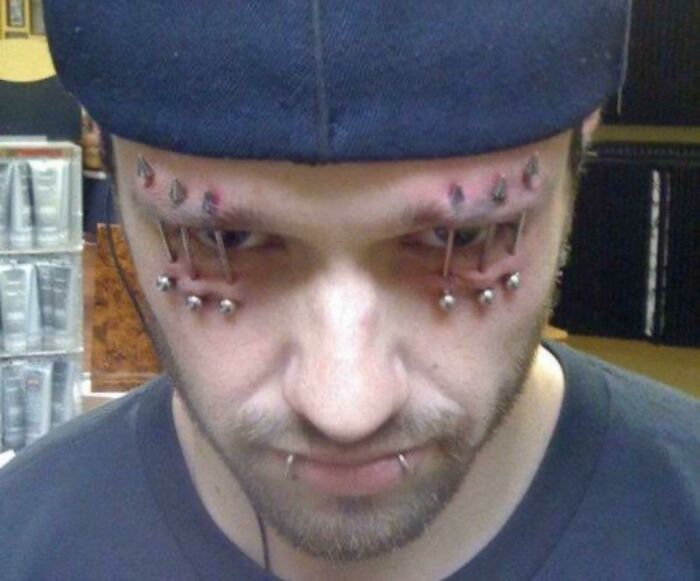 Dude Really Said ‘See No Evil’ And Put His Eyes In Jail 