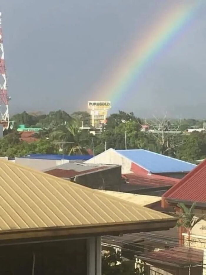 At The End Of The Rainbow, Pure Gold