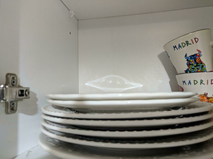 This Plates Light Reflection Looks Like A UFO