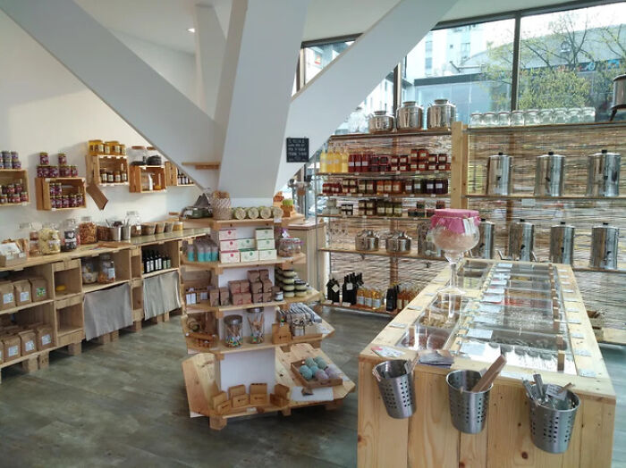 A Plastic-Free Store In Slovenia