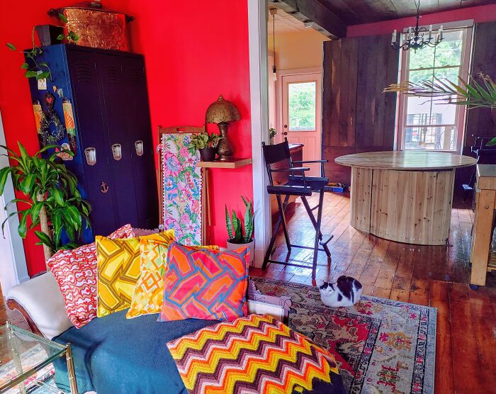 It's Not For Everyone, But I Do Get A Lot Of Compliments On My Decorating. My Secret Is That Everything Is Second-Hand, Preferably From Curbs And Dumpsters (Including Cats)