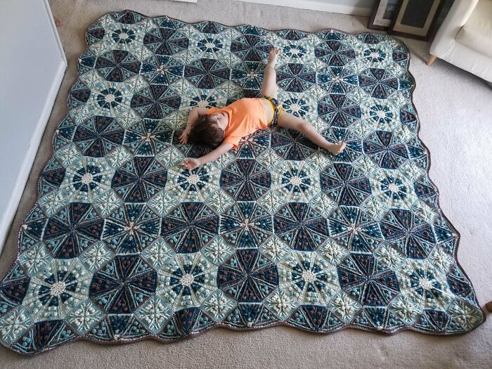 In The Fff (Finally F*ing Finished) Pile: The Kaleidoscope Cal I've Been Posting Updates On For The Last Year. Finished Dimensions: 90" Square. 37" Tall 3yo For Scale