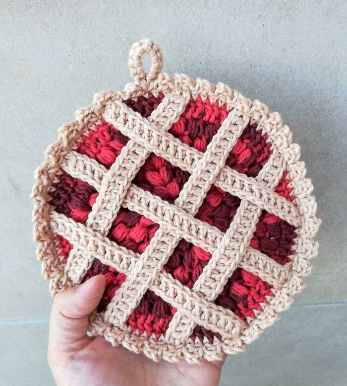 So Excited Guys! Tons Of People Who Like My Lattice Pie Potholder Said I Should Make A Berry Version Using Puff Stitches, And I Finally Got One Worked Up! It Just Looks Delicious