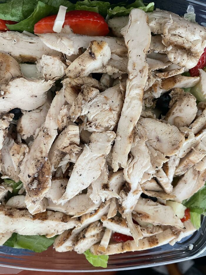 Grilled Market Salad W/ Extra Chcken (And I Didn’t Pay Extra!)