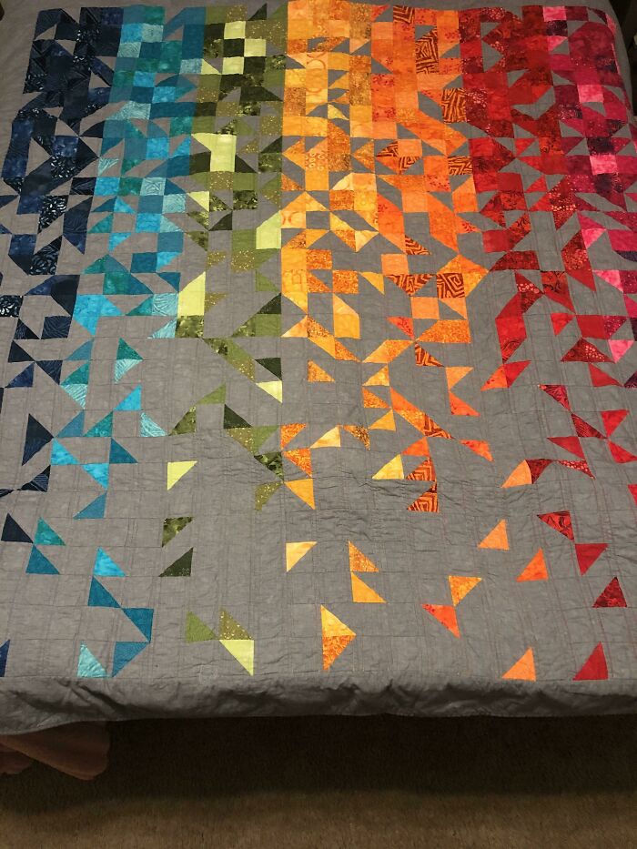My Mom Started Quilting A Couple Years Ago. She Recently Made This Beauty For Me. She Isn’t On Reddit, But I Wanted To Put This Somewhere For Her To Get Some Recognition For Her Great Work