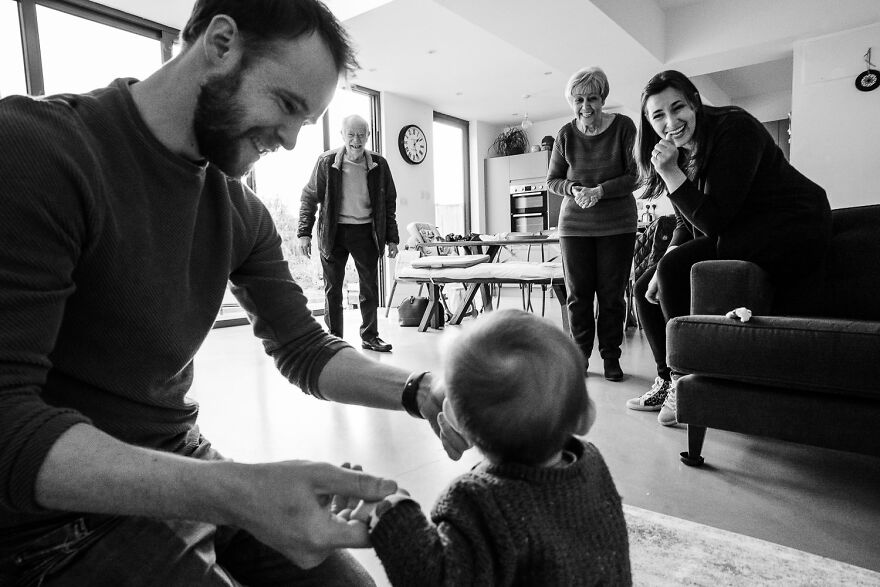 Here Are My Photographs Of Families Meeting Their Lockdown Babies Here Are My Photographs Of Families Meeting Their Lockdown Babies
