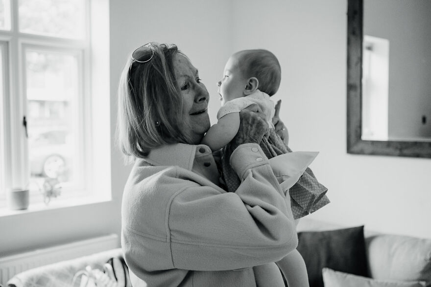 Here Are My Photographs Of Families Meeting Their Lockdown Babies Here Are My Photographs Of Families Meeting Their Lockdown Babies