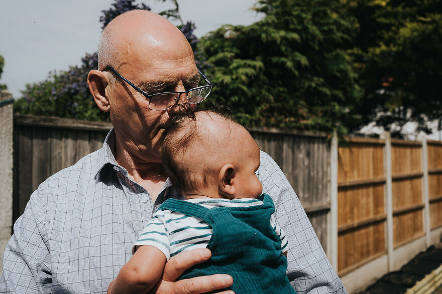 Here Are My Photographs Of Families Meeting Their Lockdown Babies Here Are My Photographs Of Families Meeting Their Lockdown Babies