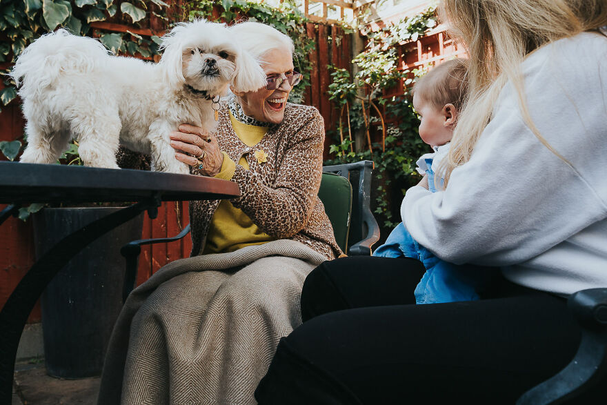 Here Are My Photographs Of Families Meeting Their Lockdown Babies Here Are My Photographs Of Families Meeting Their Lockdown Babies