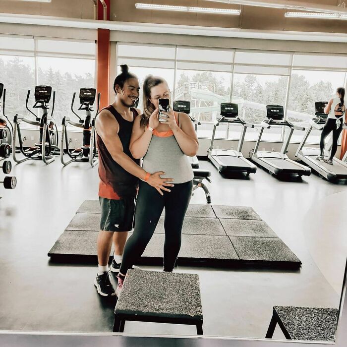 Woman Violates A Gym's Dress Code By Wearing A Sports Bra, Gets Fat-Shamed By The Staff And Kicked Out