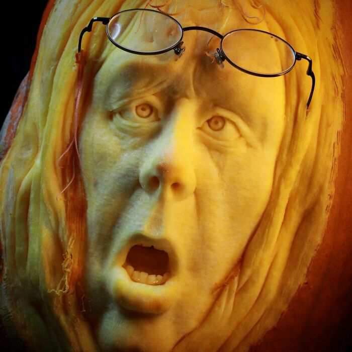Deane Arnold Brings Pumpkins To Life!