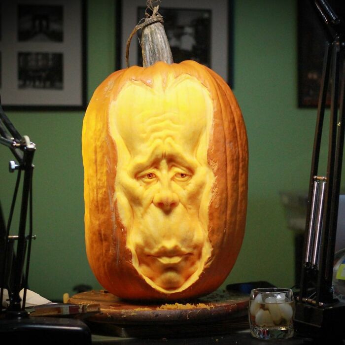Deane Arnold Brings Pumpkins To Life!