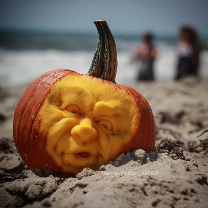 Deane Arnold Brings Pumpkins To Life!