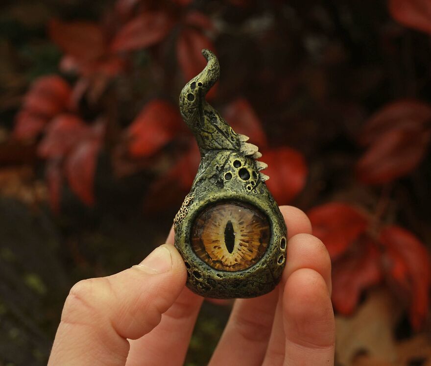 I Make Miniature Fantasy Sculptures And Figurines