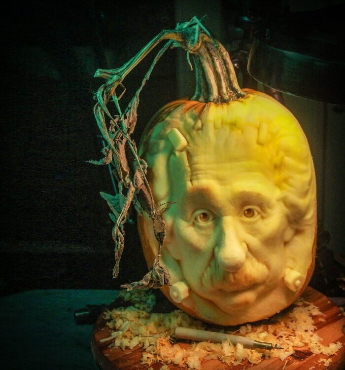 Deane Arnold Brings Pumpkins To Life!