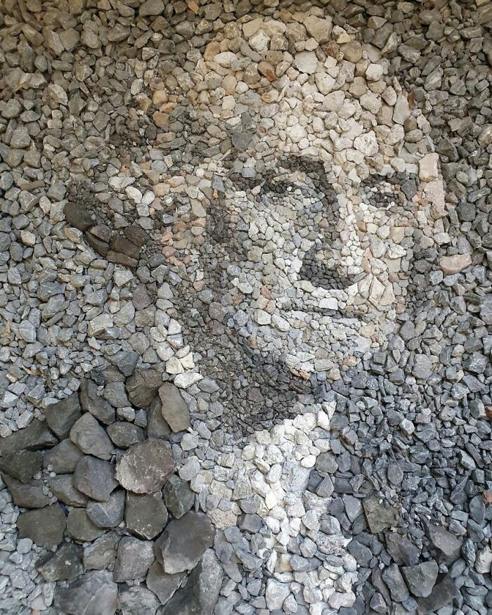Justin Bateman's Pebble Mosaics