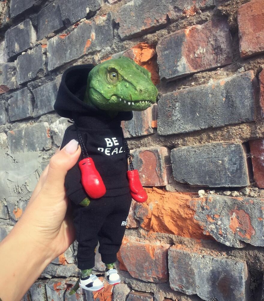 Russian Artist Makes Clay Dolls That Are Cute And Fashionable