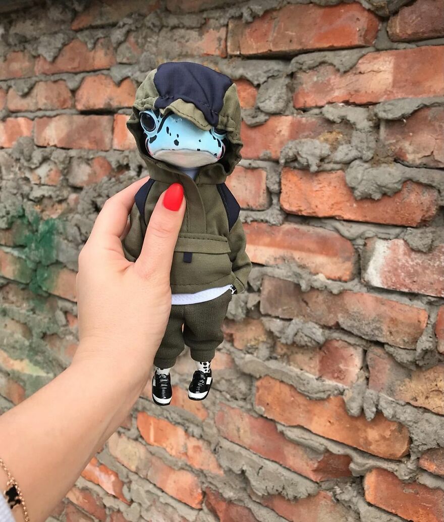 Russian Artist Makes Clay Dolls That Are Cute And Fashionable