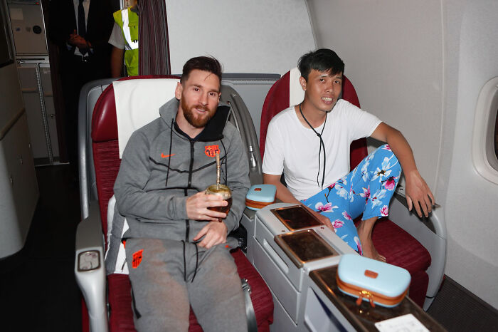 The Amazing Digital Skills Of This Vietnamese Make Him Stand Next To Any Celebrity (60 Pics)