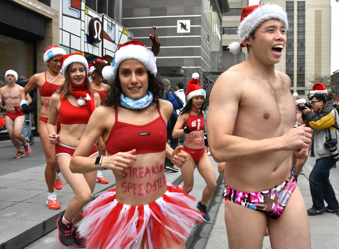 The Amazing Digital Skills Of This Vietnamese Make Him Stand Next To Any Celebrity (60 Pics)