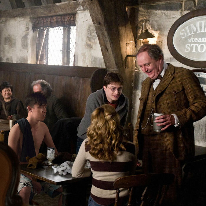 The Amazing Digital Skills Of This Vietnamese Make Him Stand Next To Any Celebrity (60 Pics)