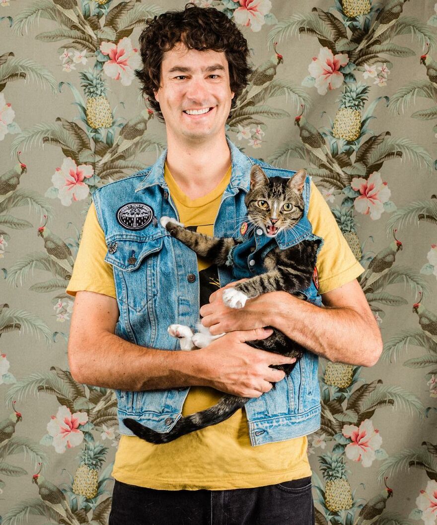 This Photographer Makes Fun And Quirky Portraits Of Its Owners With Their Pets (100 Pics)