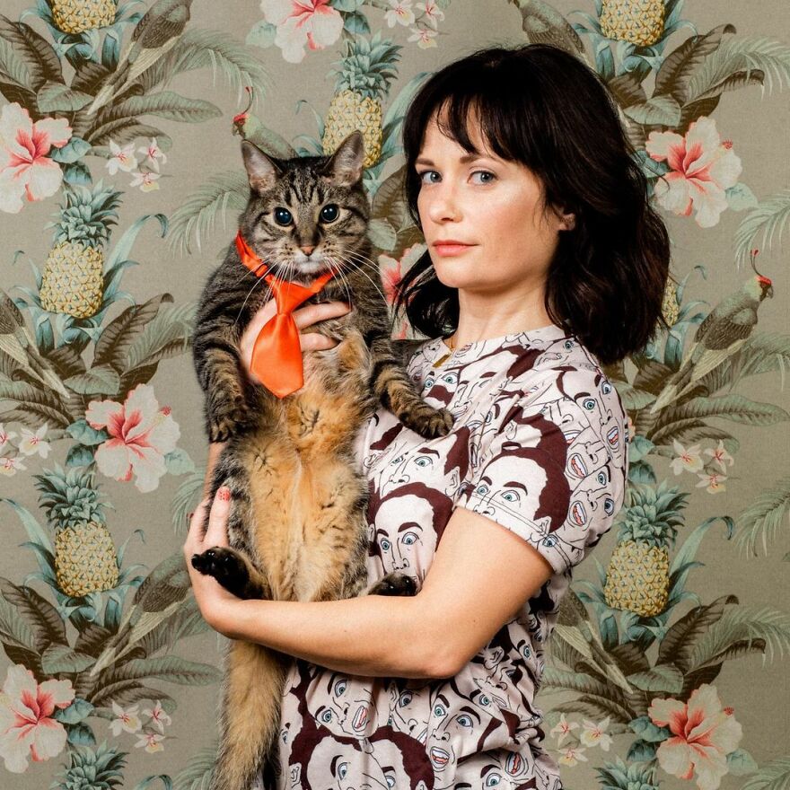 This Photographer Makes Fun And Quirky Portraits Of Its Owners With Their Pets (100 Pics)
