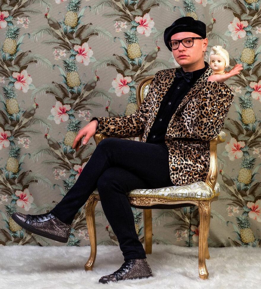 This Photographer Makes Fun And Quirky Portraits Of Its Owners With Their Pets (100 Pics)