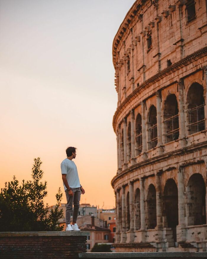 This Photographer Takes Fascinating Pictures Of The Places He Traveled Around The World