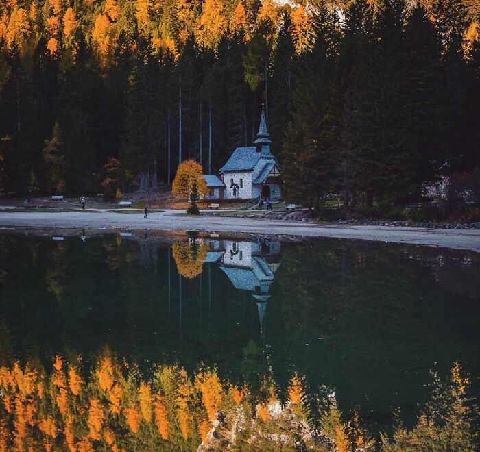 This Photographer Takes Fascinating Pictures Of The Places He Traveled Around The World