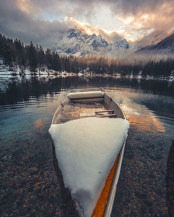 This Photographer Takes Fascinating Pictures Of The Places He Traveled Around The World