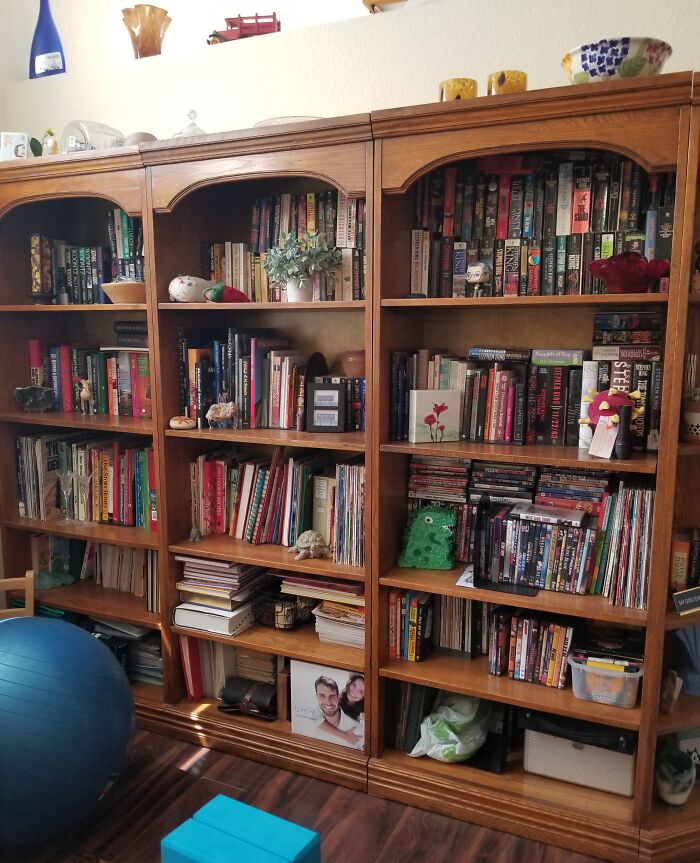 Lots 'O Stuff; And A Pain To Dust!