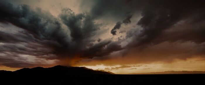 I Like To Collect Beautiful Scenes From Movies On My Handset.