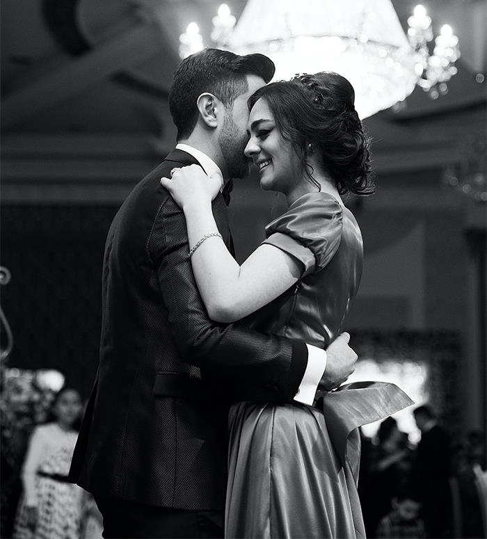 People Who've Walked Out Of First Dates Share The Moment They Realized They Should Leave (40 Stories)