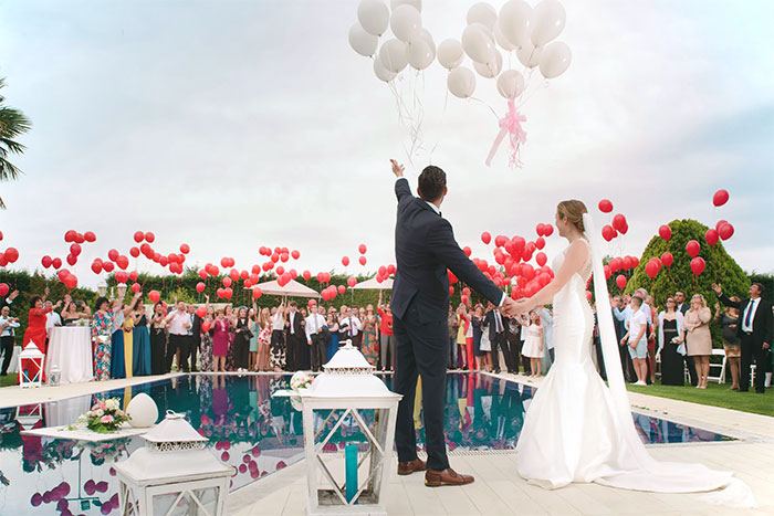 Guy Gets Uninvited From His Best Friend's Wedding Over Her Jealous Fiancé, Doesn't Want To Let Them Have The Wedding On His Property Anymore Guy Gets Uninvited From His Best Friend's Wedding Over Her Jealous Fiancé, Doesn't Want To Let Them Have The Wedding On His Property Anymore