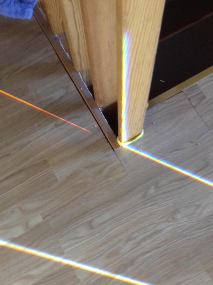 How This Reflection Of Light Only Got Past With The Red