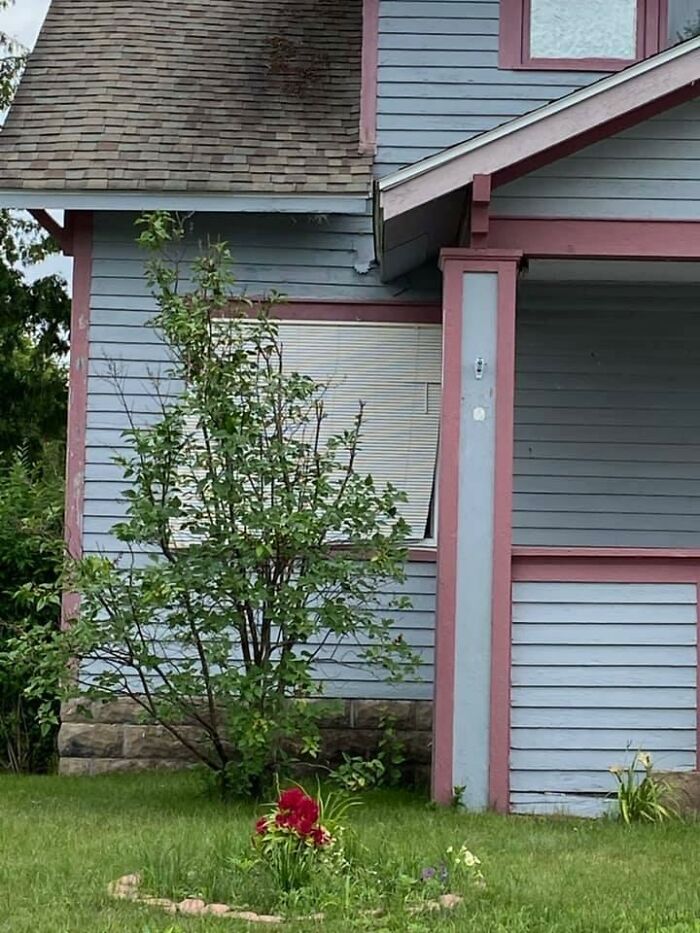 Never Seen Blinds On The Outside Before