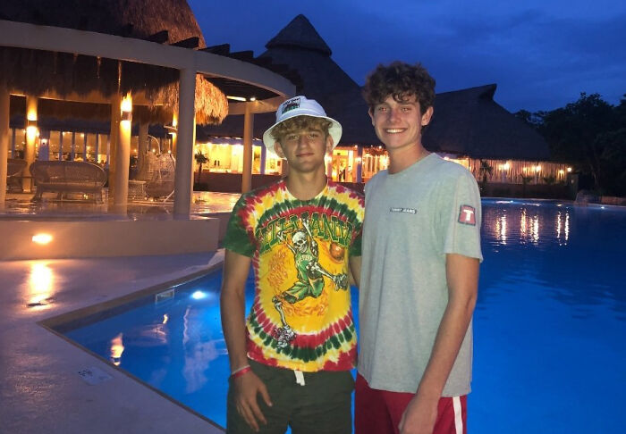 Inspirational Story Of One Of The Most Famous Tie-Dye Shirts Created For A Post-Soviet Lithuanian Basketball Team By An American Rock Band Is Going Viral Inspirational Story Of One Of The Most Famous Tie-Dye Shirts Created For A Post-Soviet Lithuanian Basketball Team By An American Rock Band Is Going Viral