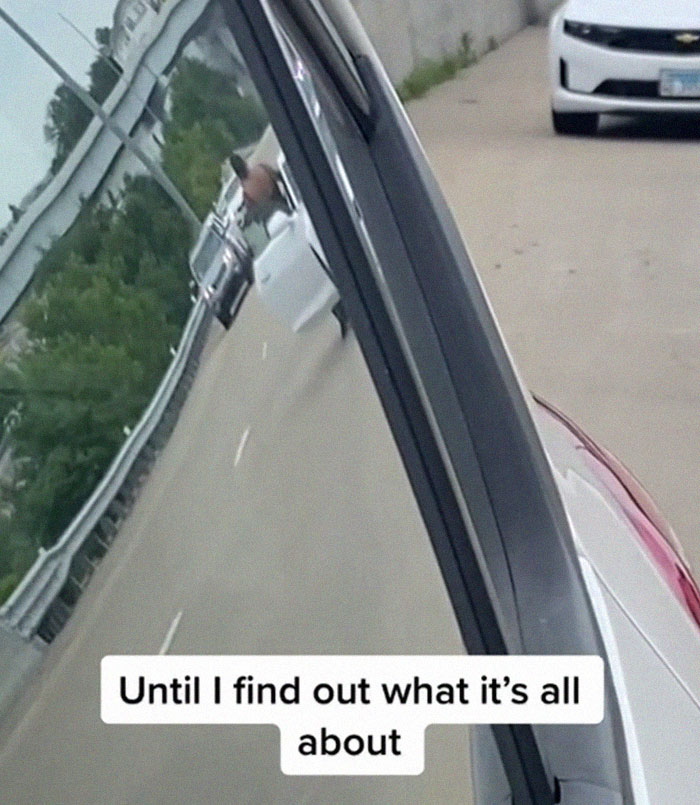 Numerous Drivers Pull Over To Check On A Black Woman Who Was Stopped By Cops And Was Screaming For Help