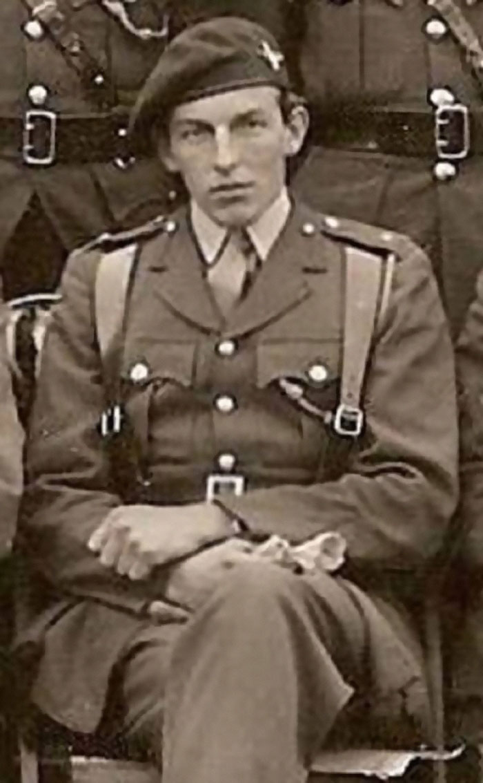 Black and white photo of a soldier in uniform and beret, representing really cool and interesting facts shared online.