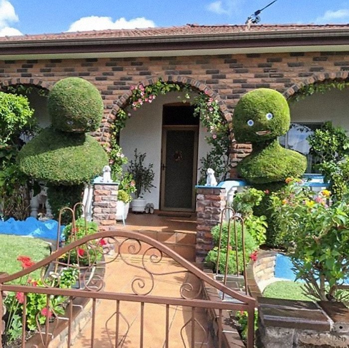 Do Not Make Eye Contact