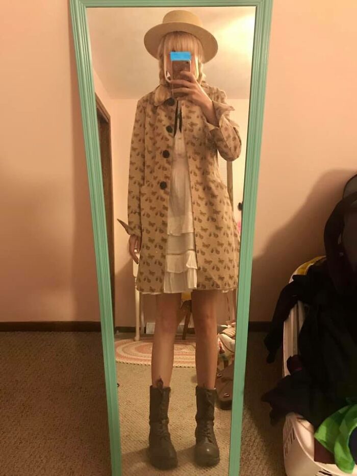 This Ness Cindy Coat Is Probably My Favorite Thrifting Find! The Lining Is Super Silky And It Has Beautiful Navy Rose Buttons