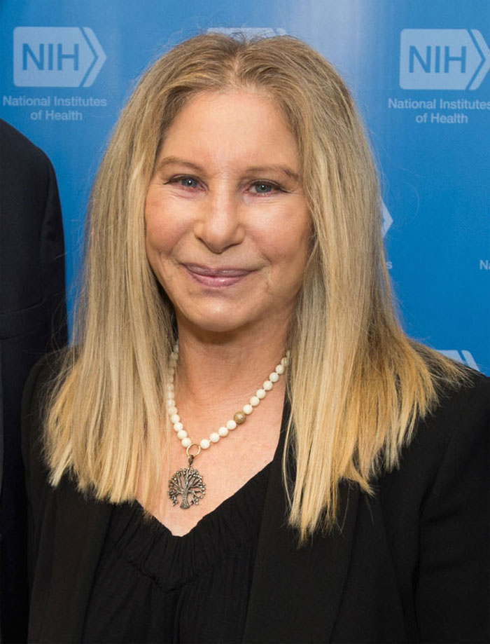 Someone In This Online Group Asked “What Famous Person Did You Regret Meeting Because They Were A Jerk?” And 30 Folks Delivered